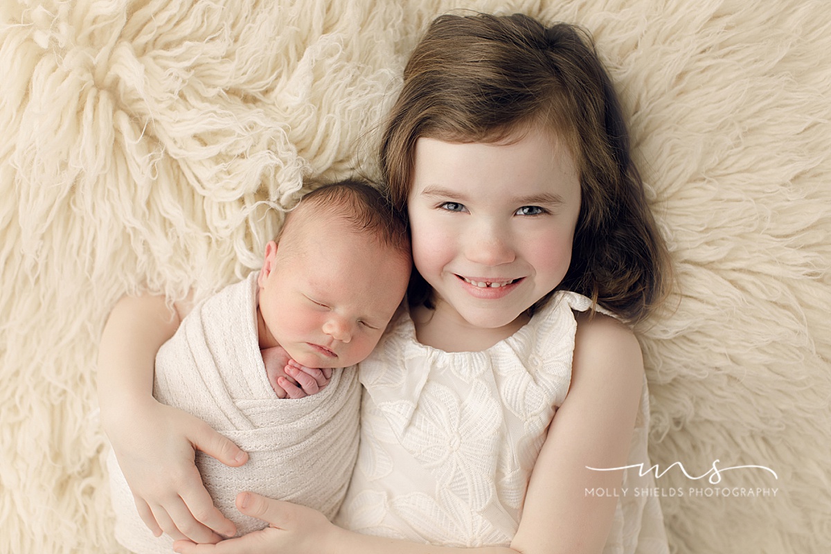 Minneapolis Maternity and Newborn Photographer Molly Shields Photography
